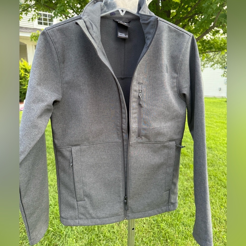 NWOT - The North Face Apex Bionic 3 Softshell Jacket - Gray - Size xs